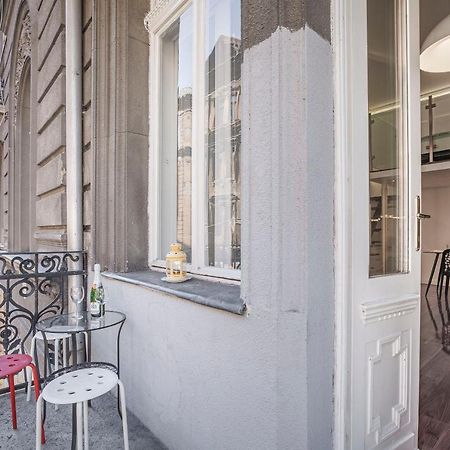 Luxury Art Deco Flat / Big Balcony Lägenhet Budapest Exteriör bild